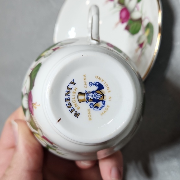 Regency English Bone China Teacup - Picture 8 of 10